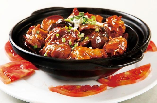 兔肉煲汤，加点啥料更香浓？