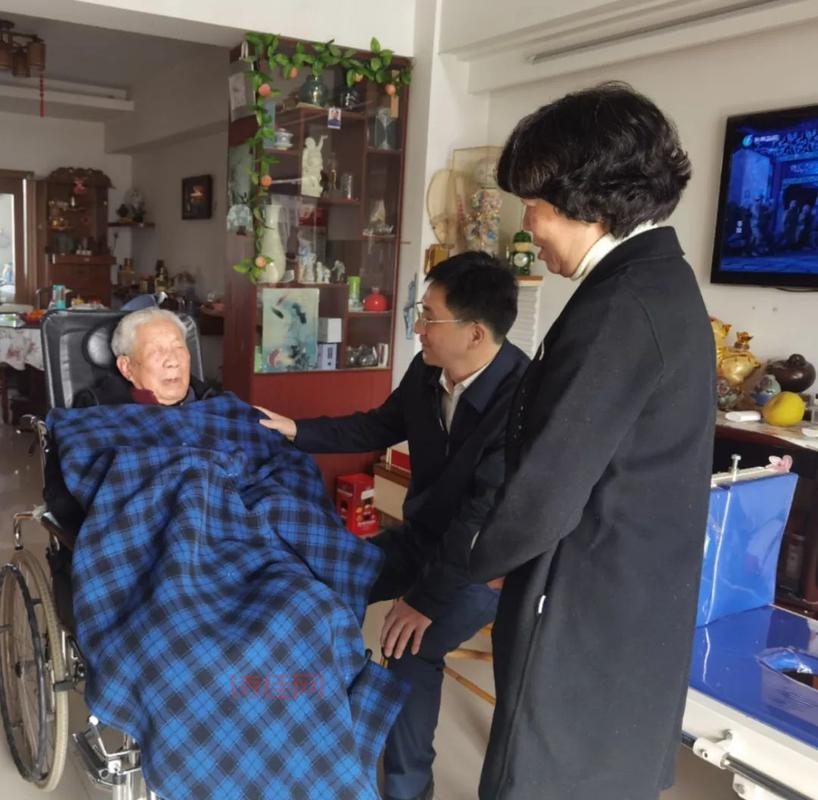 赵秉哲：延边州人民检察院原副检察长