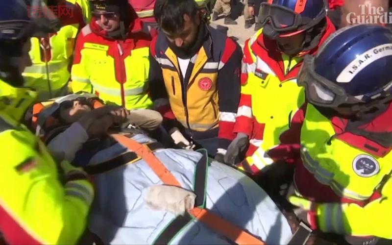 土耳其强震死亡人数突破1200，救援工作仍在进行