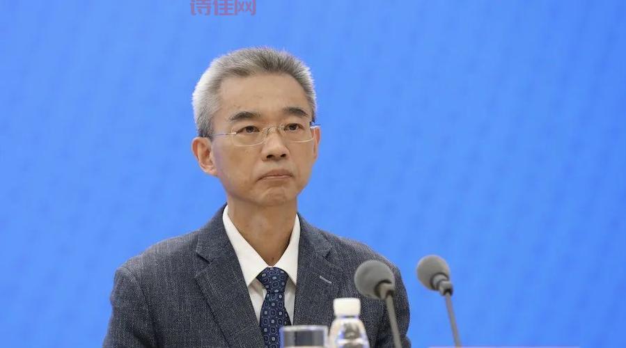 吴尊友提醒五一不参加大型聚集聚会