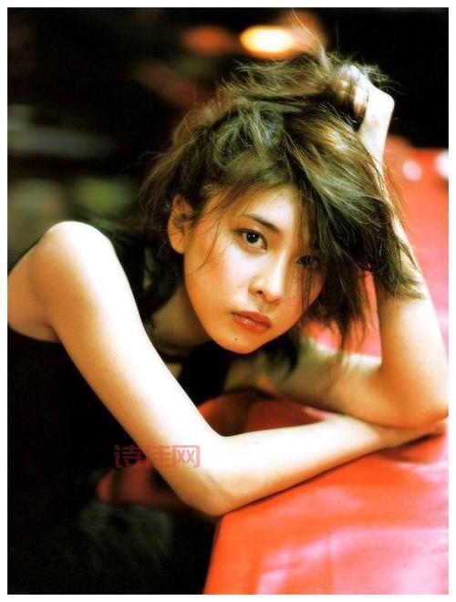 女演员竹内结子去世年仅40岁，疑因自杀警方介入调查