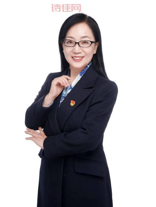 黄菊儿子现在哪里工作？他的职业发展轨迹曝光