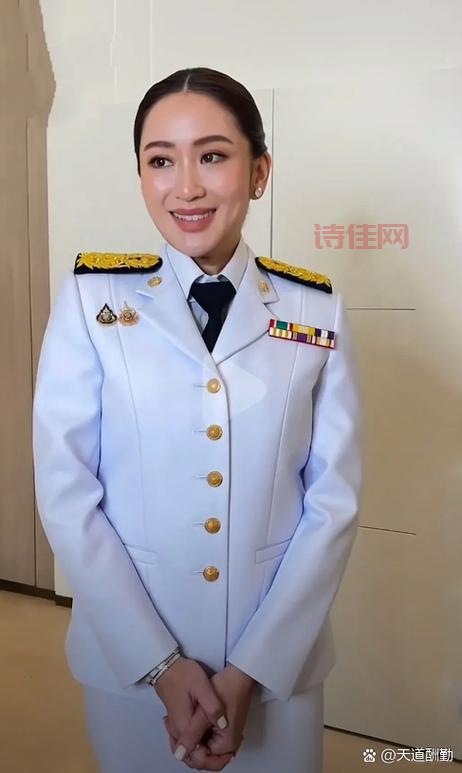 海军新任发言人亮相，首次发布会透露了哪些信息？