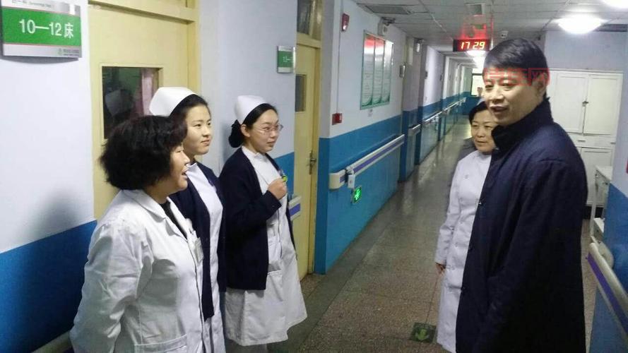 不安排双职工医护同时到一线