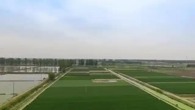 临近退休却选择扎根贫困村，帮扶期满乡亲们集体签名挽留他