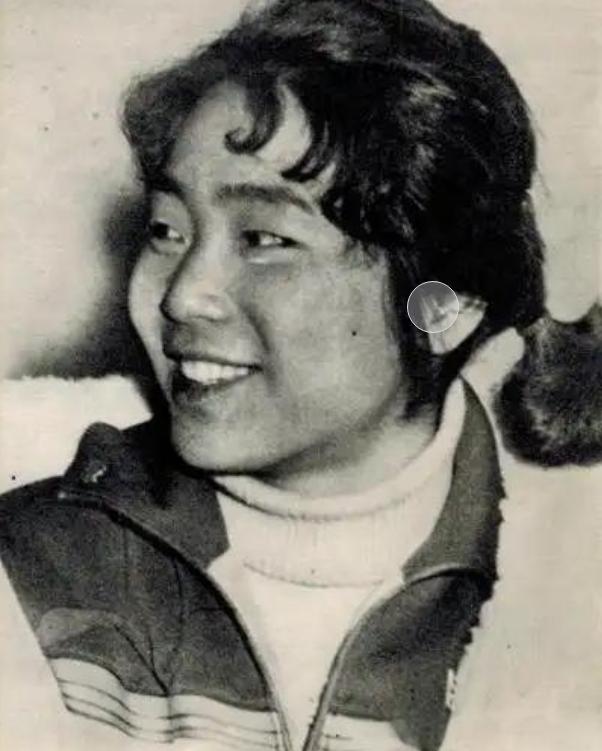 “五冠王”梁艳：退役后经商身家过亿，不嫁豪门嫁球迷，恩爱35年