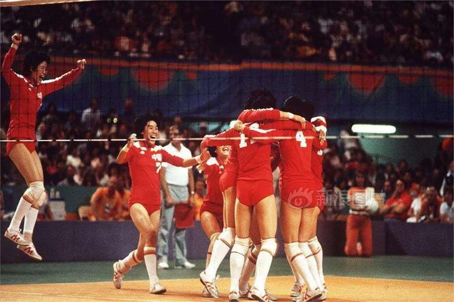 “五冠王”梁艳：退役后经商身家过亿，不嫁豪门嫁球迷，恩爱35年