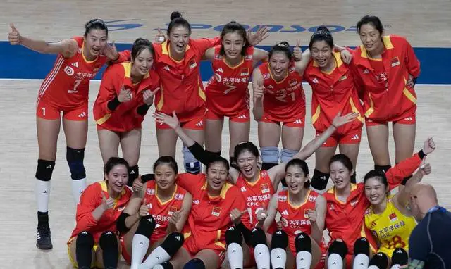 她是中国女排五冠王的亲历者：不嫁豪门嫁球迷，退役经商身价过亿