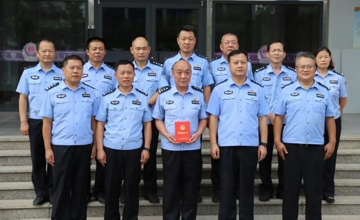 博兴60岁老交警尹洪军：退休在即，坚守一线不褪色