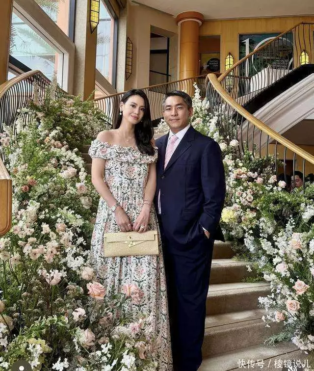 陈晓丹婚后状态引关注，嫁港七年低调生活，丈夫罕见同框