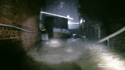 暴雨袭城！多地消防连夜救援！