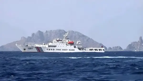 钓鱼岛海域亮剑，中国海警依法驱离非法侵入钓鱼岛的日本船只