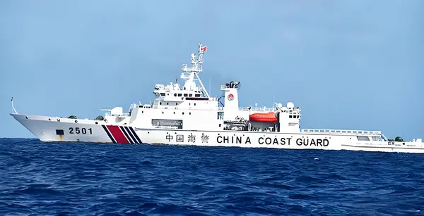 钓鱼岛海域亮剑，中国海警依法驱离非法侵入钓鱼岛的日本船只