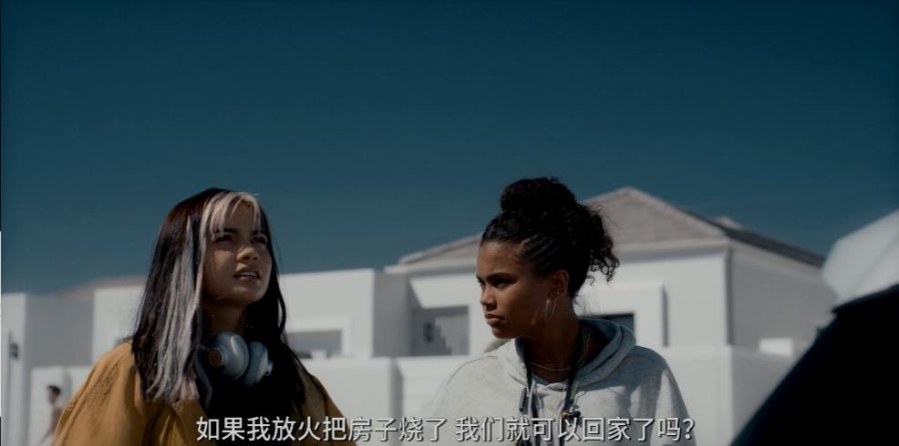 网飞新剧热度第一，却扑得很难看，网友：看完两集被气的血压高