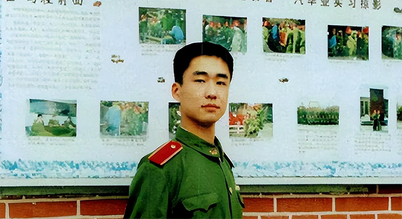 他是二炮军官，请假回家未归，上级打电话询问却意外得知其死讯