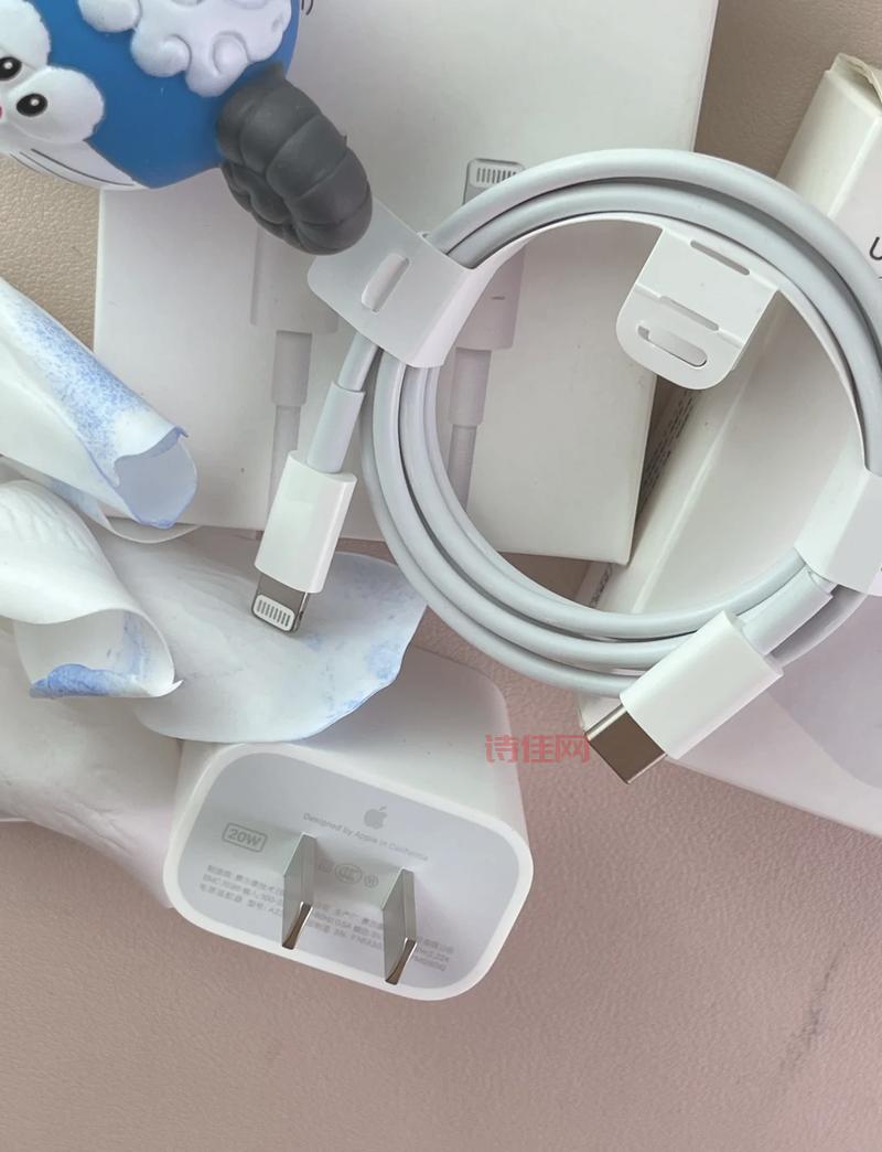 IPHONE15系列数据线曝光