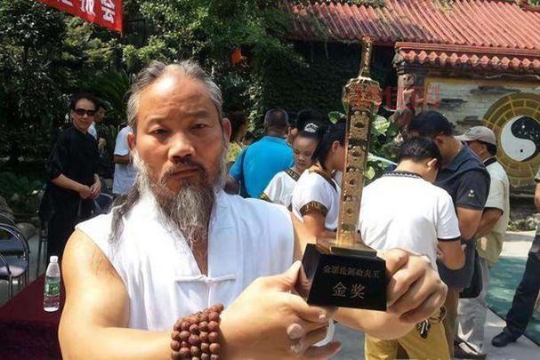 鲜宗丽