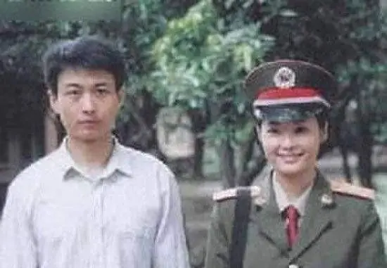 袁立：嫁给了外国人，才会知道中国男人的好，三婚终于收获幸福