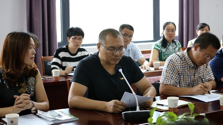 东阳城校办（一）开展“传承与创新”校长大讨论