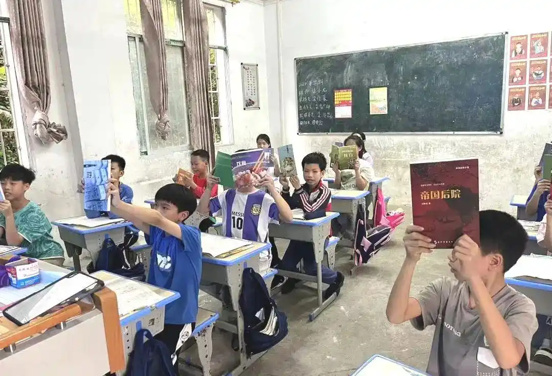 富力桃园幼儿园小小举动大大能量