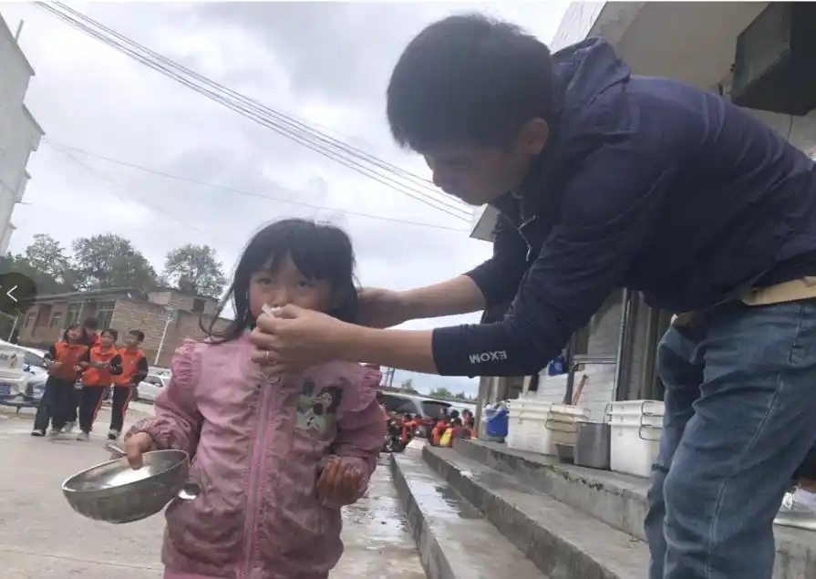富力桃园幼儿园小小举动大大能量