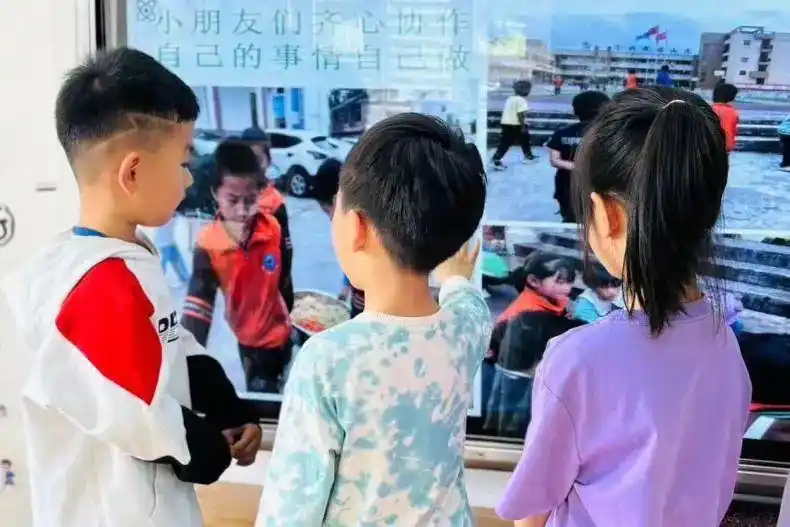富力桃园幼儿园小小举动大大能量