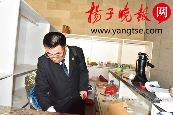 涉债2亿多元仍照常营业！昨天镇江中院近千张封条查封了这家大酒店