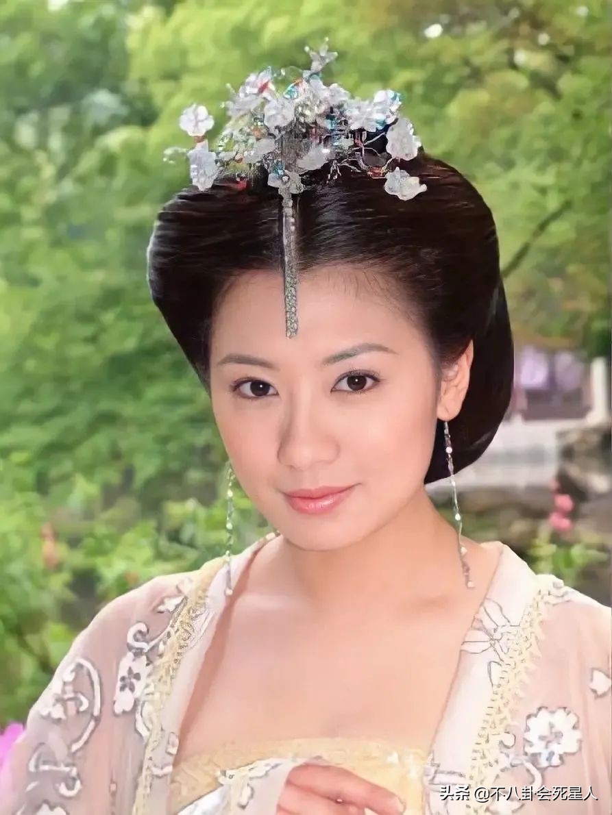 曾红极一时的台湾女星：林心如、贾静雯辛苦养家，陈乔恩恋爱脑