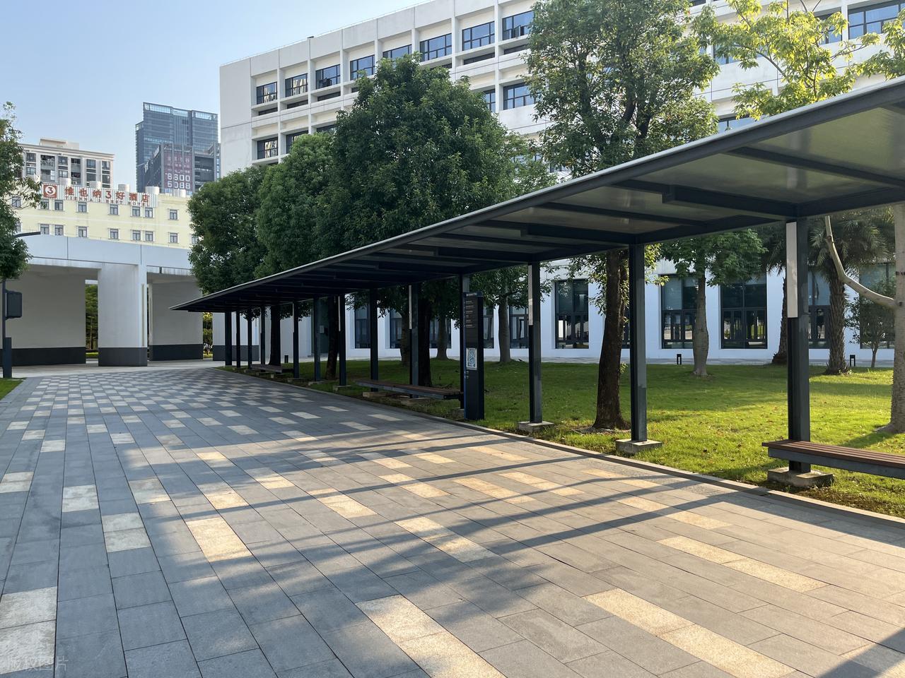 中山纪念中学VS华侨中学——从“谋建设培人才”到“敢争第一”