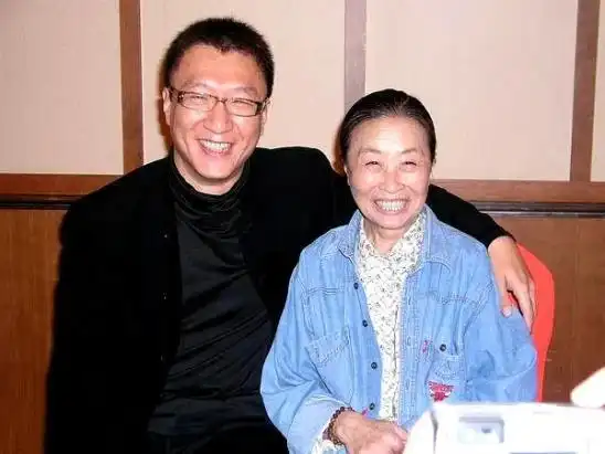 缅怀老艺术家张少华：从穷人家的孩子到老戏骨，她的75年堪称传奇