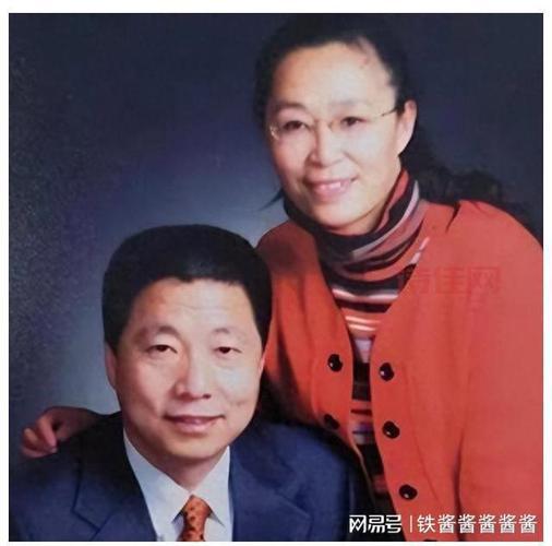 汤洪波背后的女人：妻子的付出与支持让人感动！