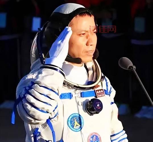 汤洪波背后的女人：妻子的付出与支持让人感动！