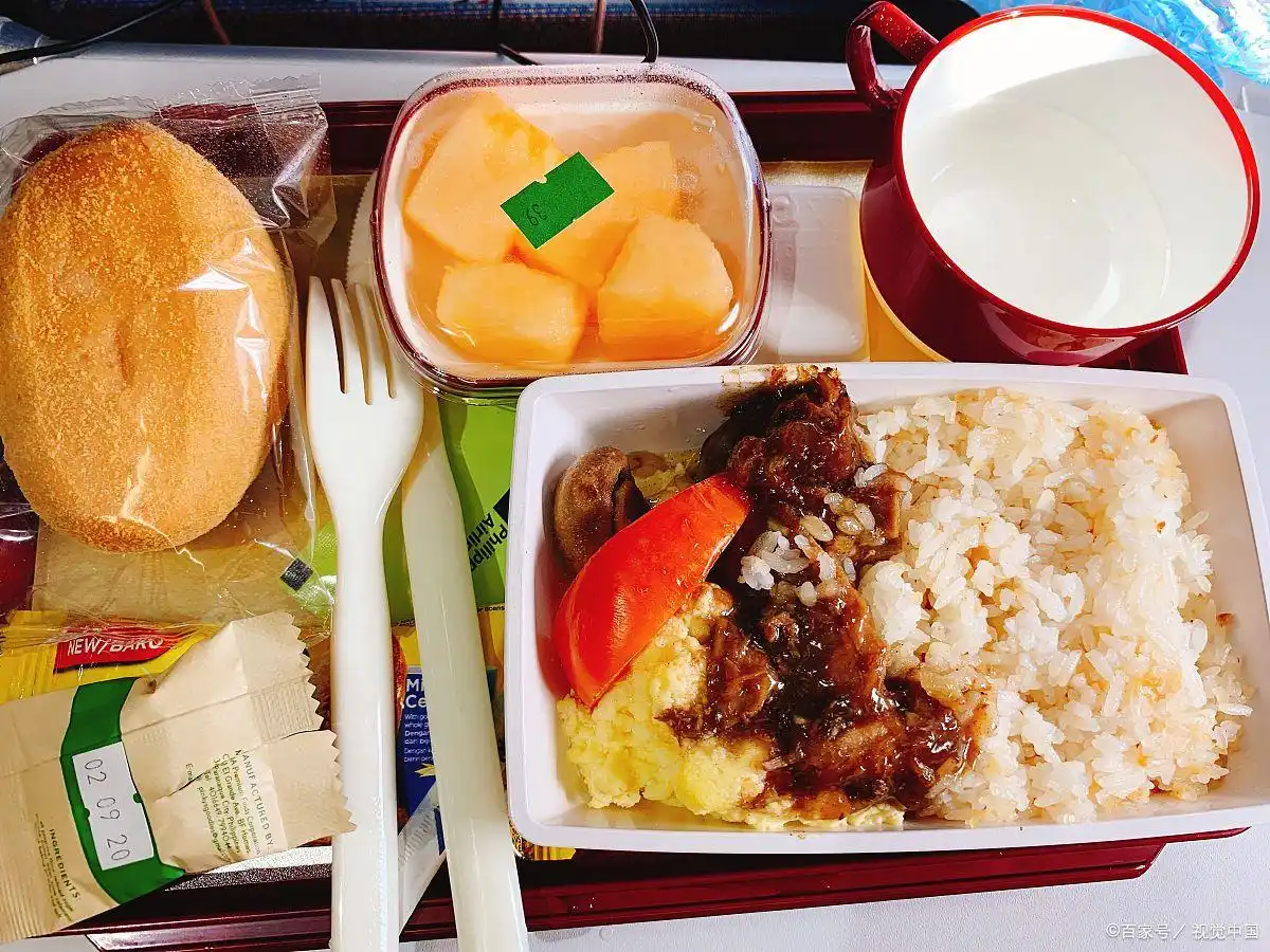 明明飞机餐是免费的，你知道为什么却很少有人要第二份餐呢？
