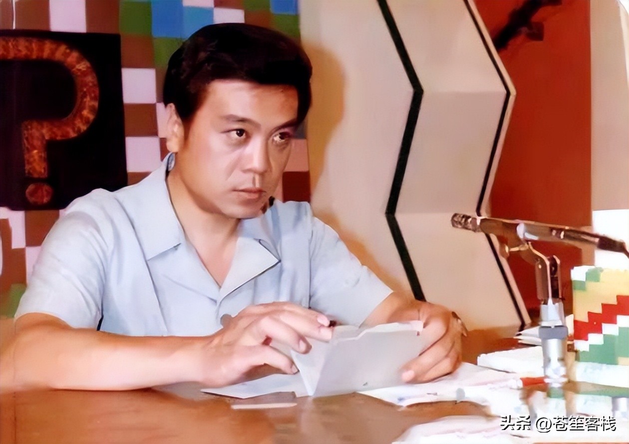 邢质斌近照，变化太大，网友：我的天呐！成白发苍苍的老太太了啊