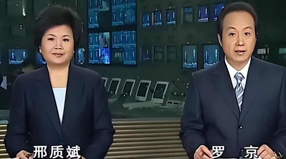 邢质斌近照，变化太大，网友：我的天呐！成白发苍苍的老太太了啊