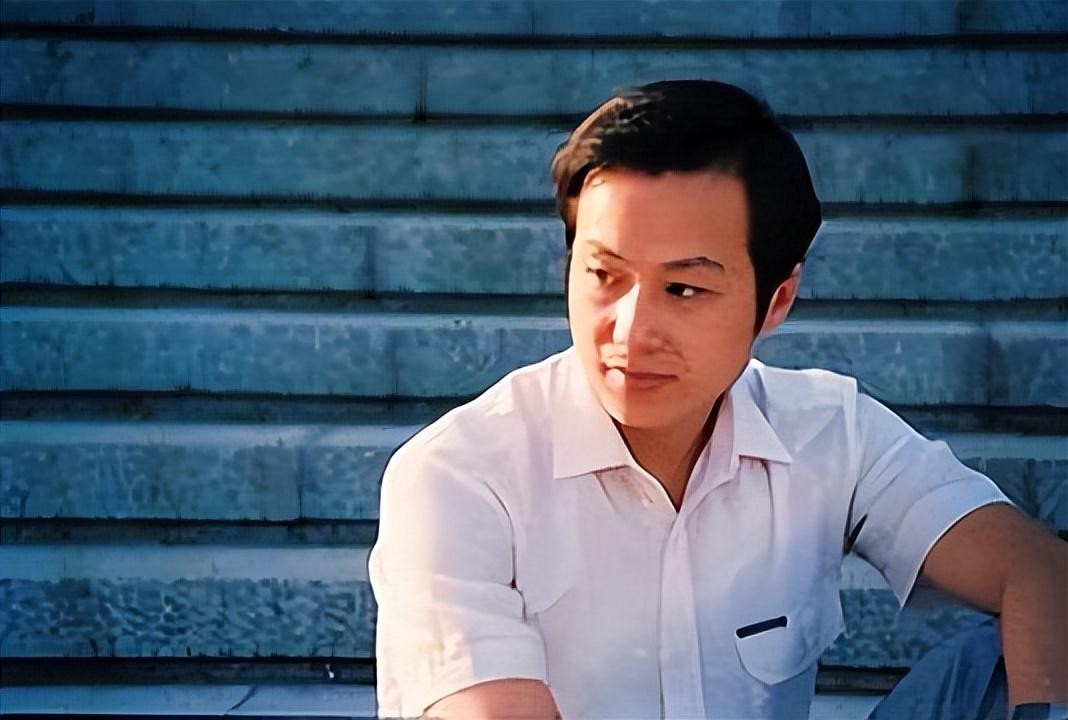 邢质斌近照，变化太大，网友：我的天呐！成白发苍苍的老太太了啊