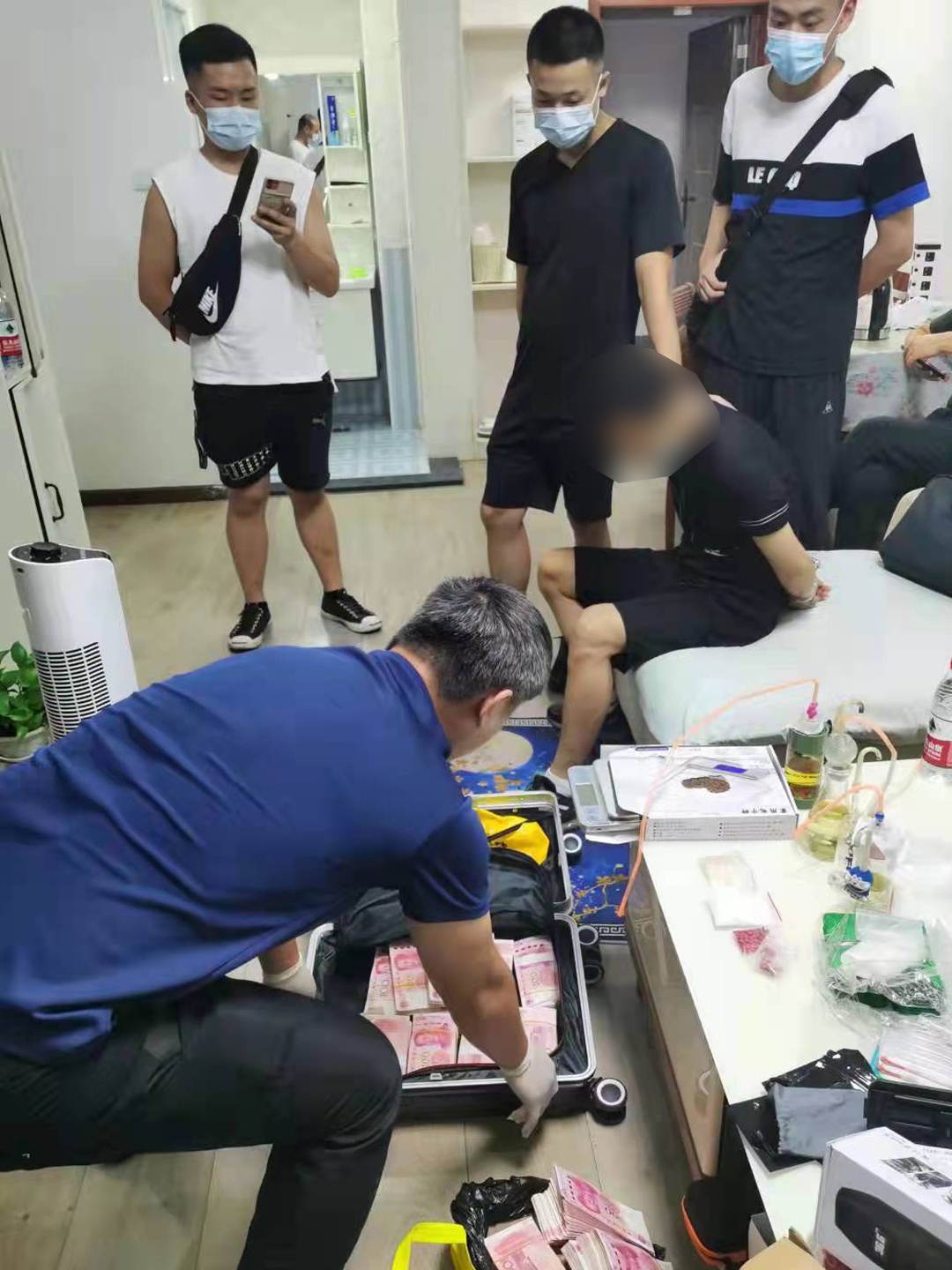 海口警方破获一起公安部毒品目标案件  抓获79名涉案嫌疑人