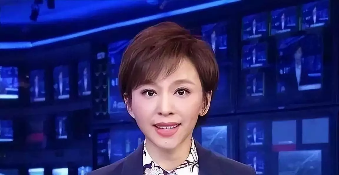 主持《新闻联播》9年，两年前突然消失，欧阳夏丹去哪儿了？