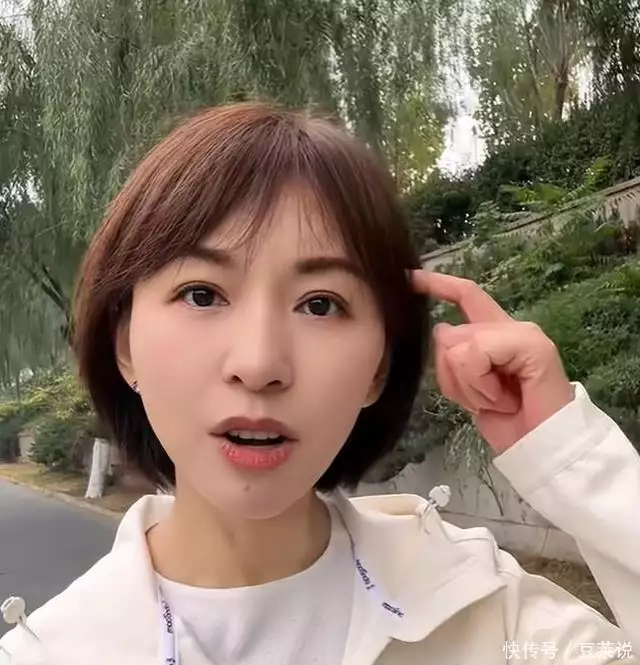 消失5年，央视“国脸”欧阳夏丹成功转行，背后原因让千万人落泪