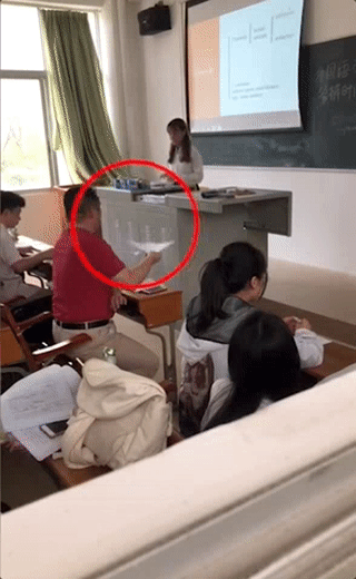 痛心！浙江温岭农用车侧翻，已致12死11伤！车上多是…