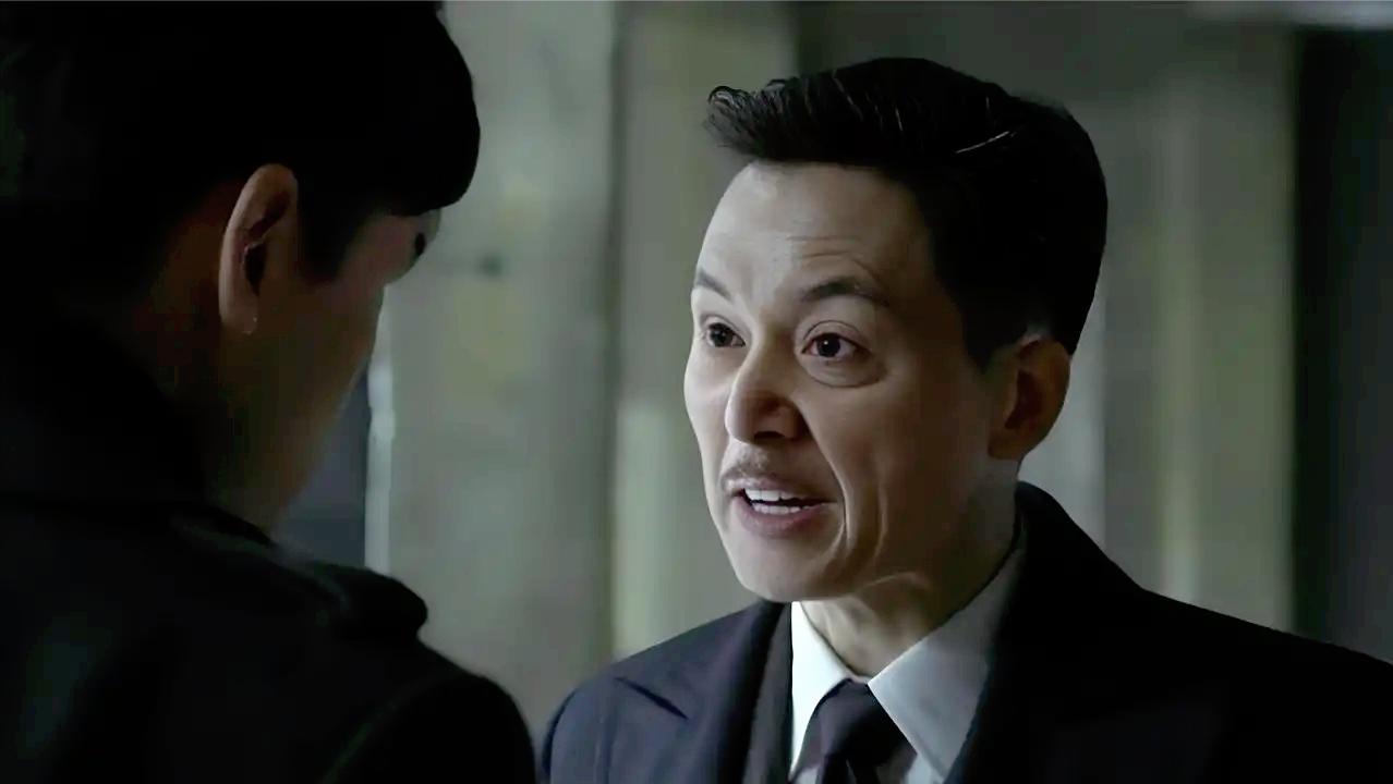 三看《伪装者》：才懂为何明楼的一句话，会吓得明台“连连后退”