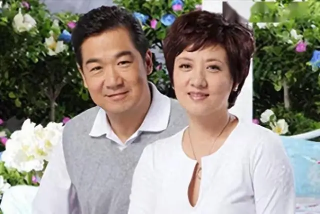 张国立与罗秀春离婚34年：他再婚有烦恼，她至今单身牵挂儿子