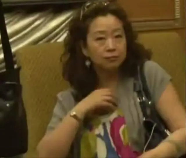 张国立与罗秀春离婚34年：他再婚有烦恼，她至今单身牵挂儿子