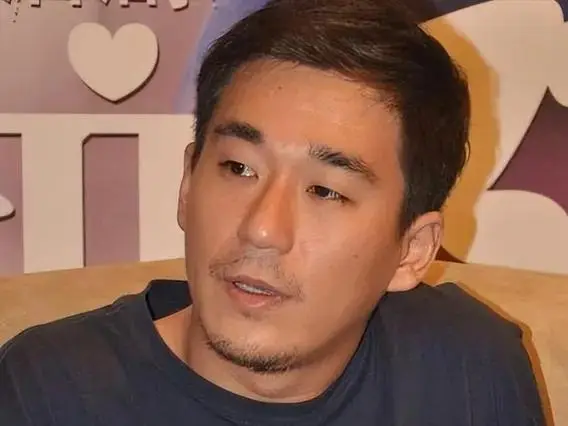 定居泰国的张默高调到让父亲张国立也无能为力了！