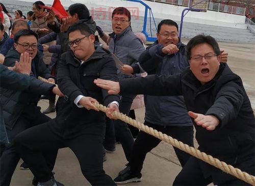 老师用表情包拔河