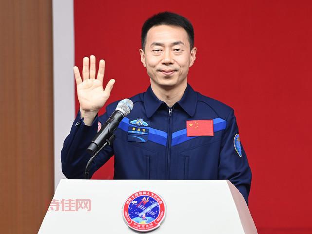 蔡旭哲准备了12年，这个太空新人有什么特别之处？