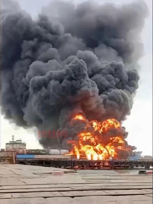 俄亥俄州一工厂爆炸起火！这安全问题谁来管？