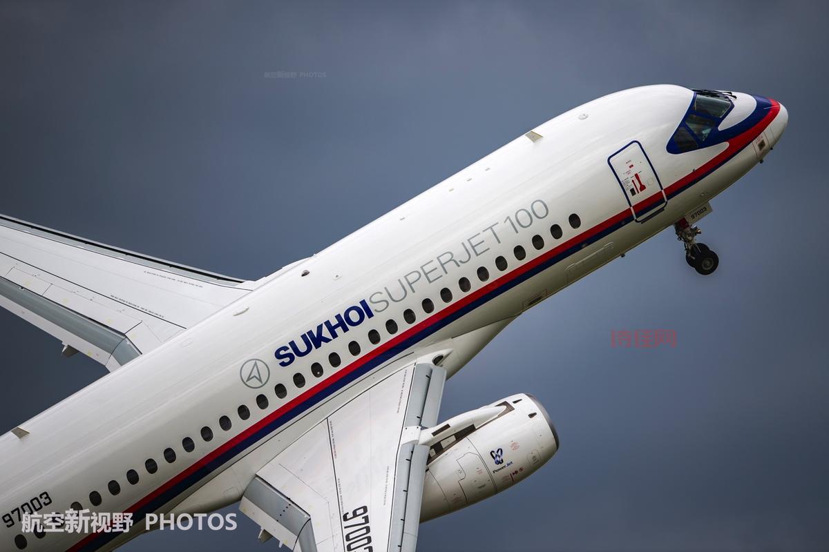 ssj-100