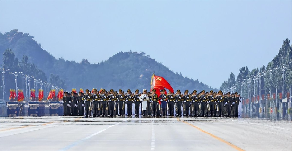 阅兵倒计时24小时，台湾政坛巨变，重要人物官宣，北京这趟去定了