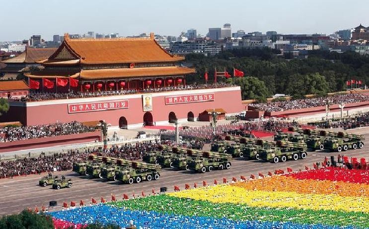 阅兵倒计时24小时，台湾政坛巨变，重要人物官宣，北京这趟去定了